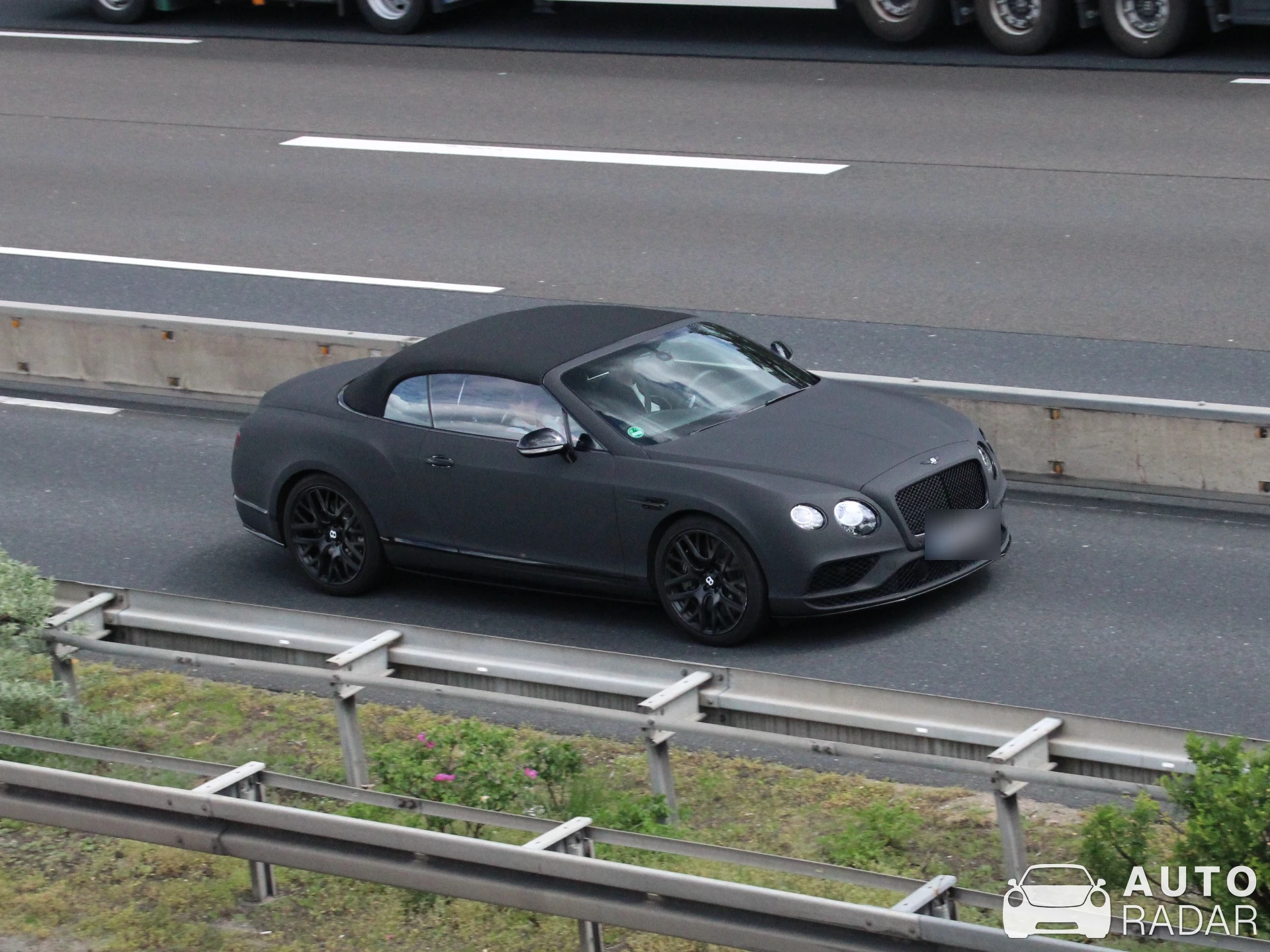 Bentley Continental GTC V8 S 2016 spotted in Beelitz
