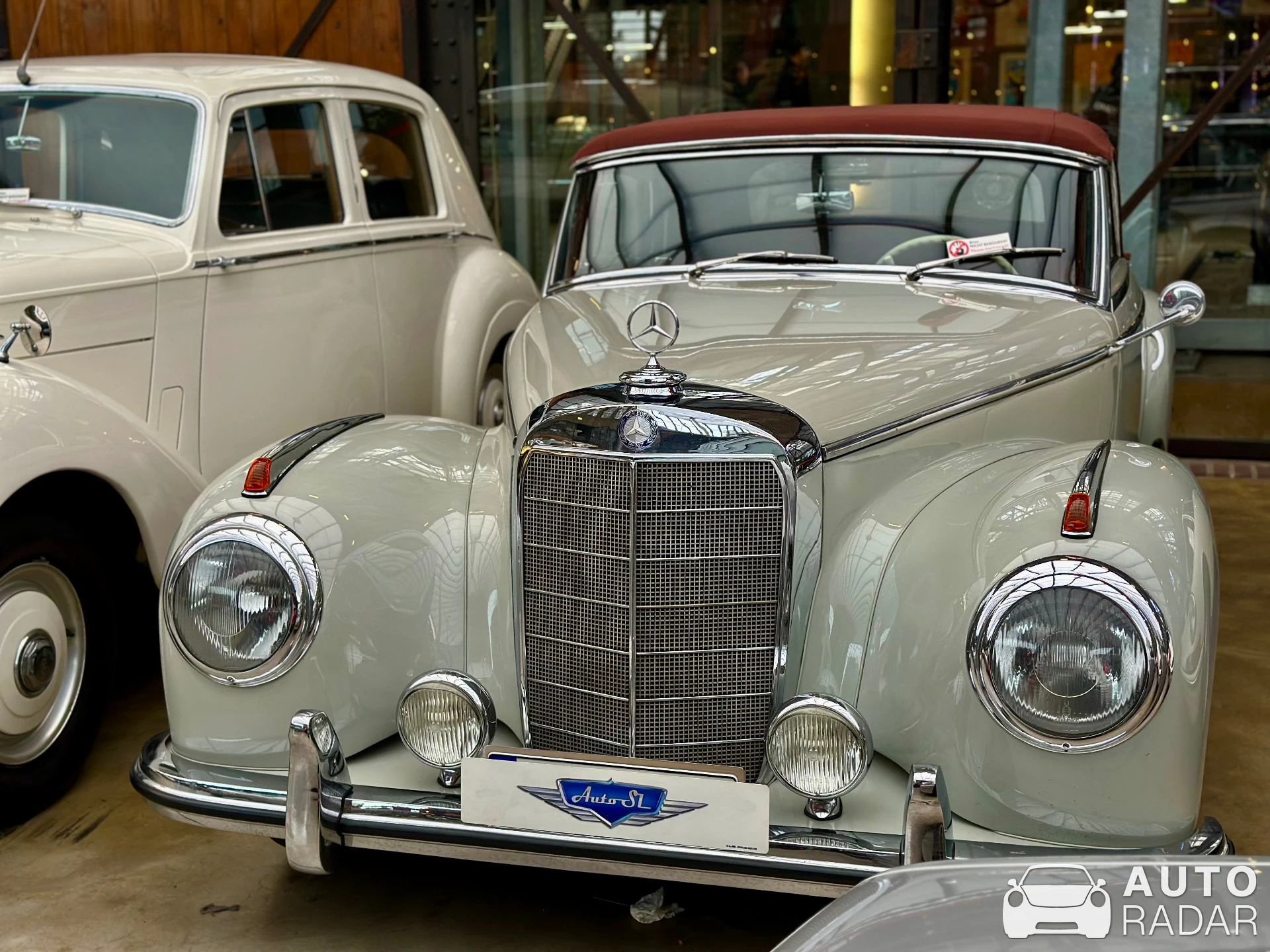 Mercedes-Benz 300 S Cabriolet A W188 spotted in Düsseldorf
