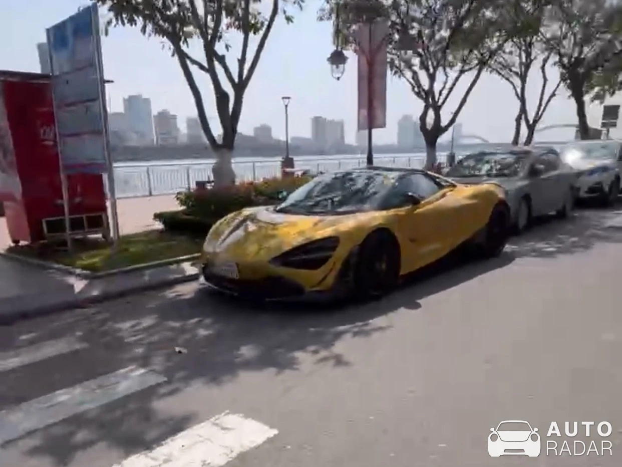 McLaren 720S Spider Novitec spotted