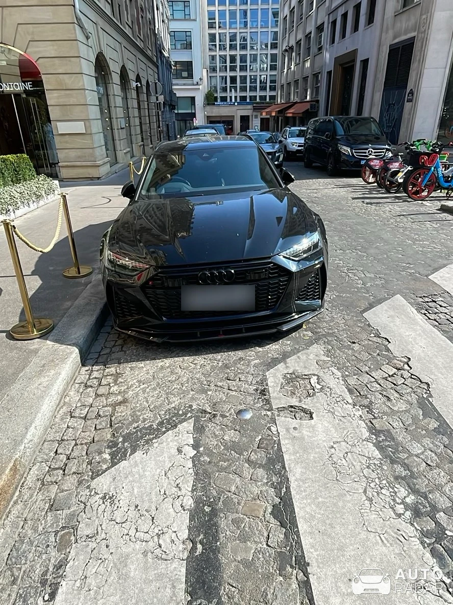 Audi RS6 Avant C8 Urban spotted in Paris