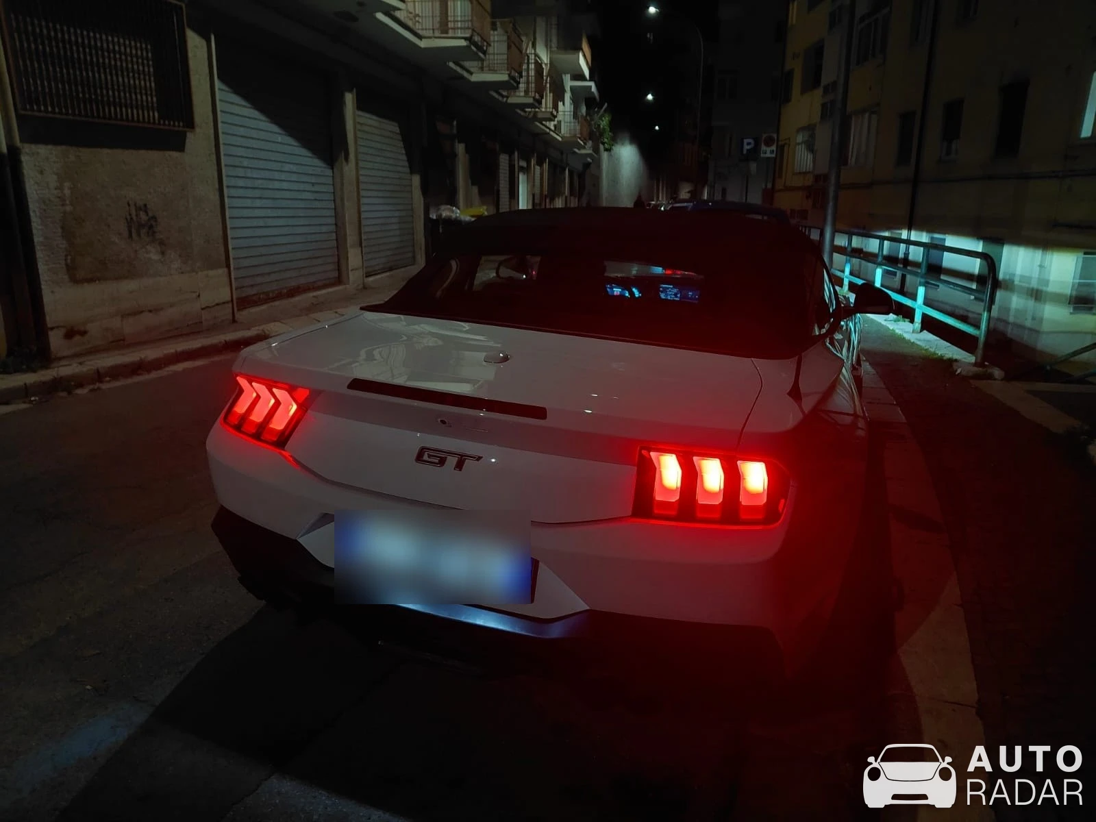 Ford Mustang GT Cabriolet spotted in Potenza