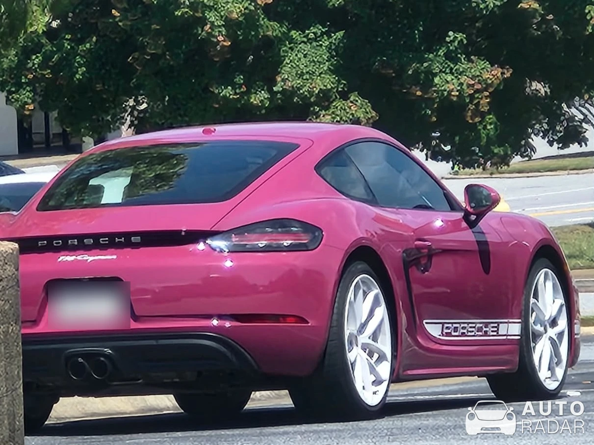 Porsche 718 Cayman Style Edition  spotted in Fort Mitchell