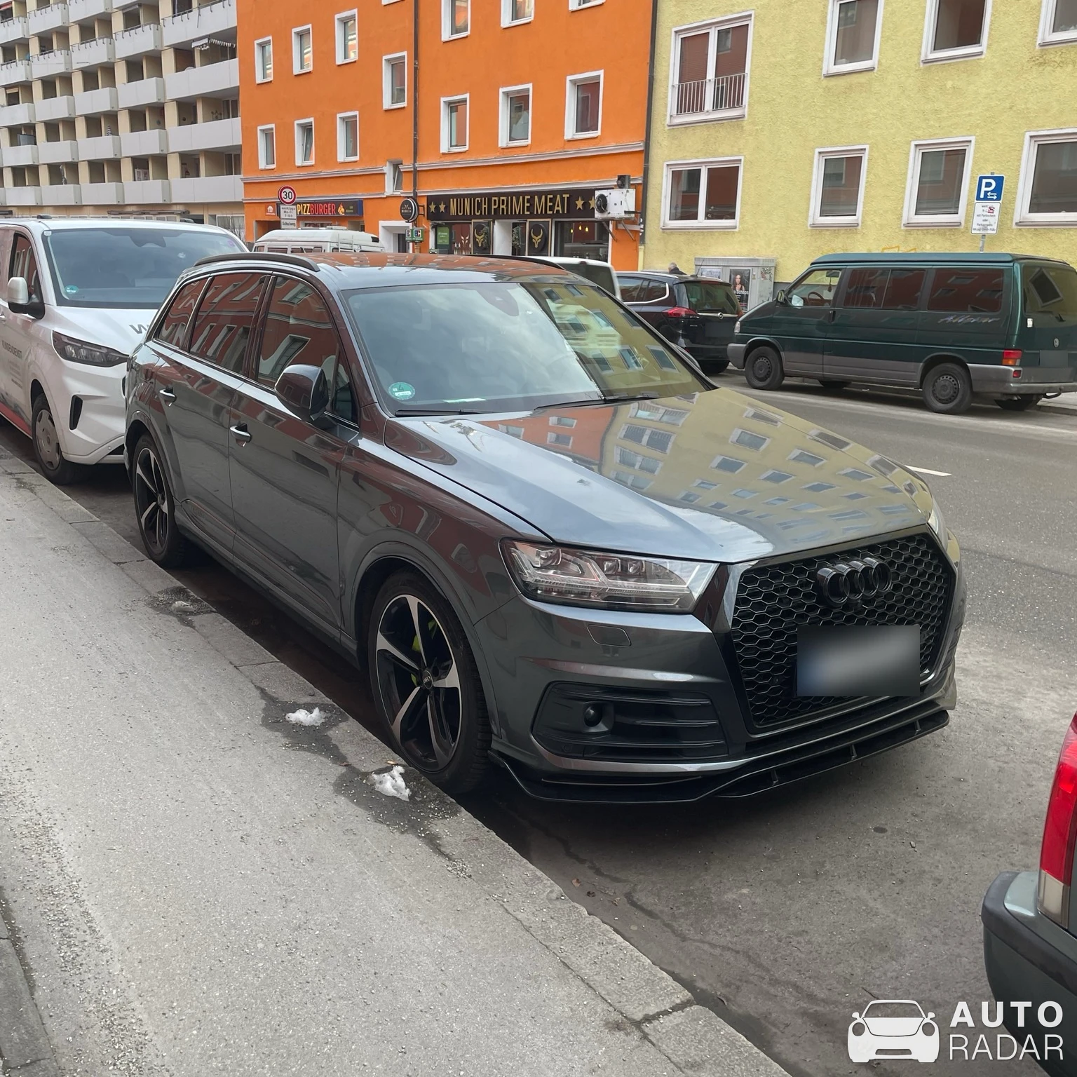 Audi SQ5 spotted in München, Deutschland