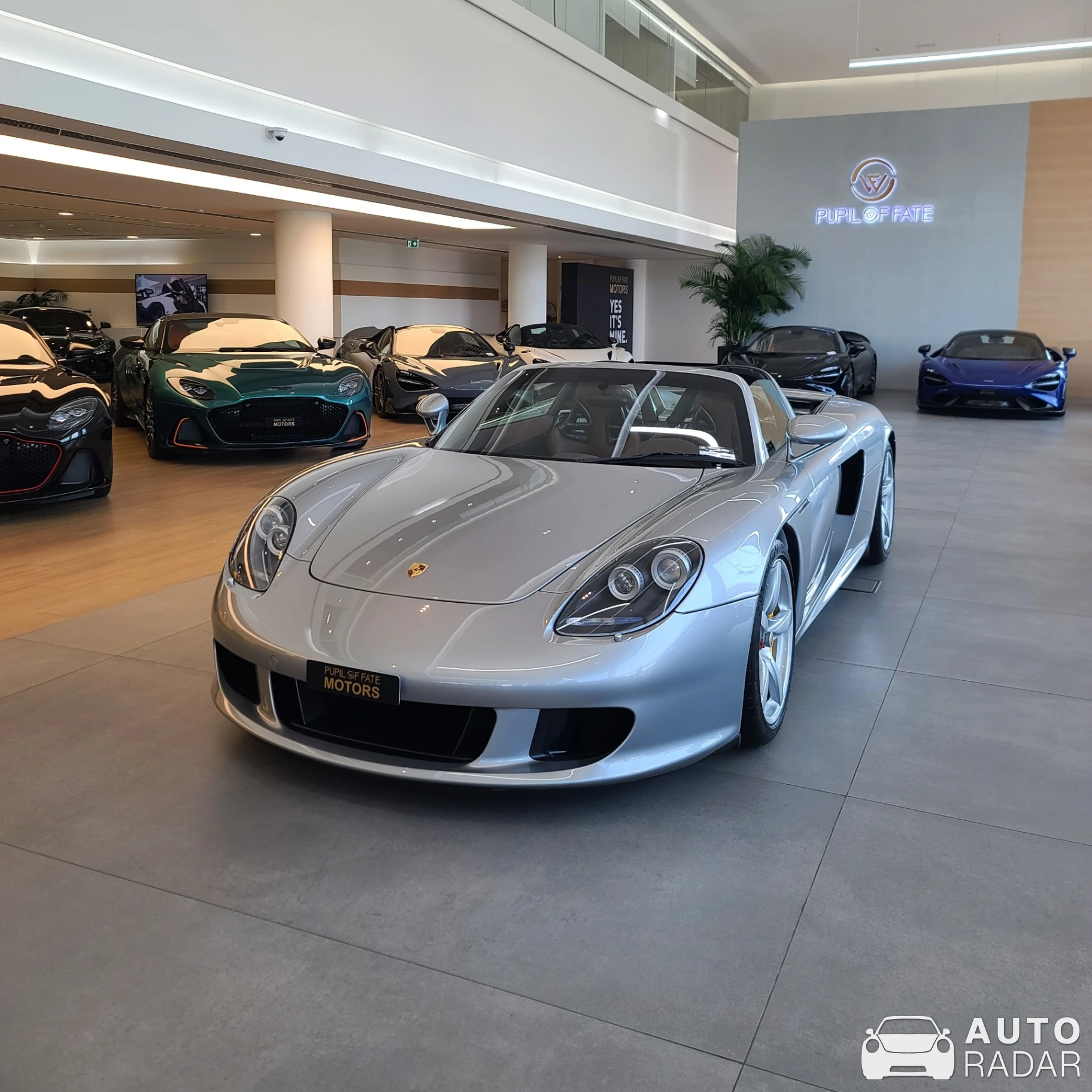 Porsche Carrera GT spotted in Dubai, United Arab Emirates