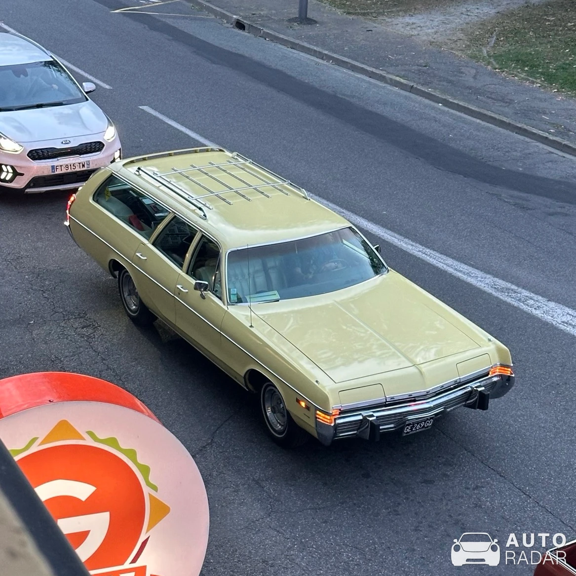 Dodge Polara spotted in Pau
