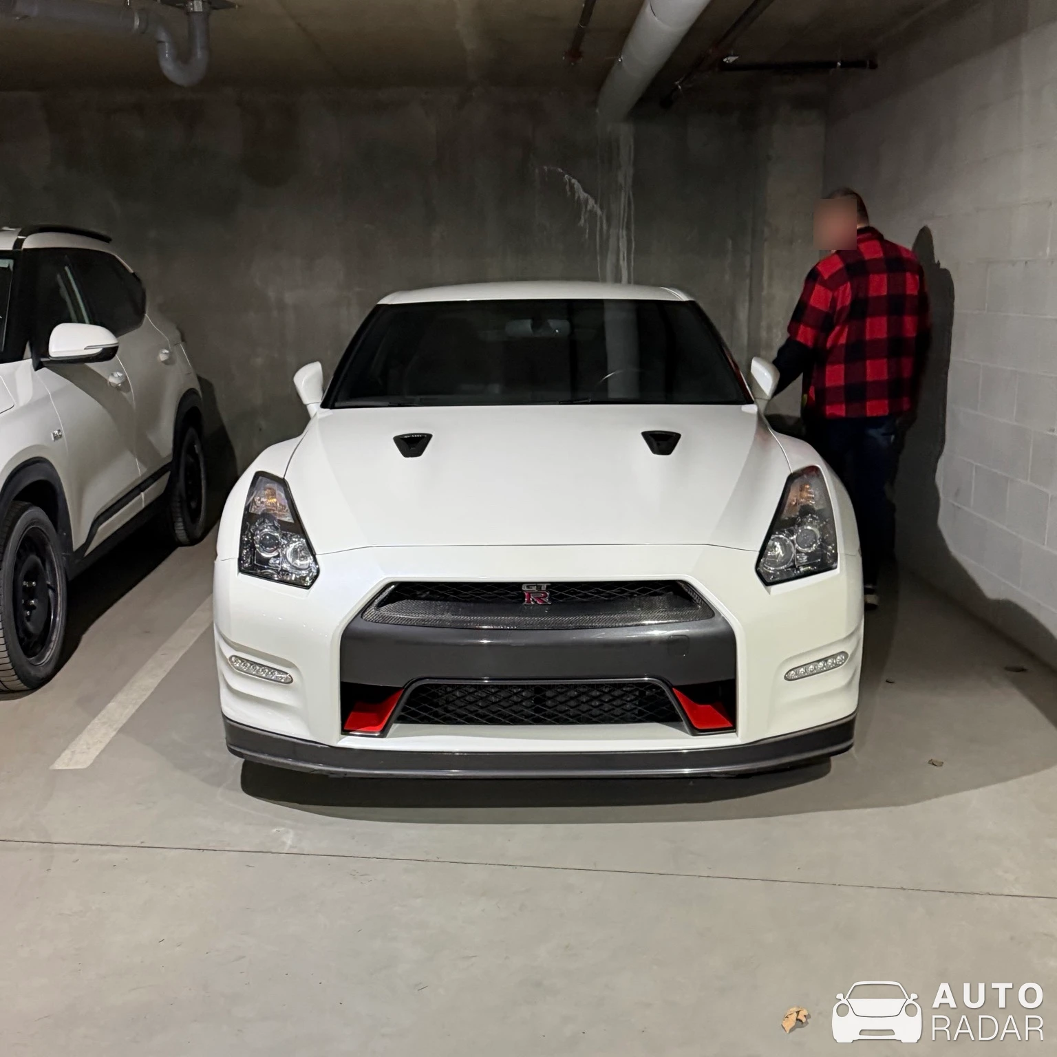 Nissan GT-R R35 Black Edition spotted in Repentigny