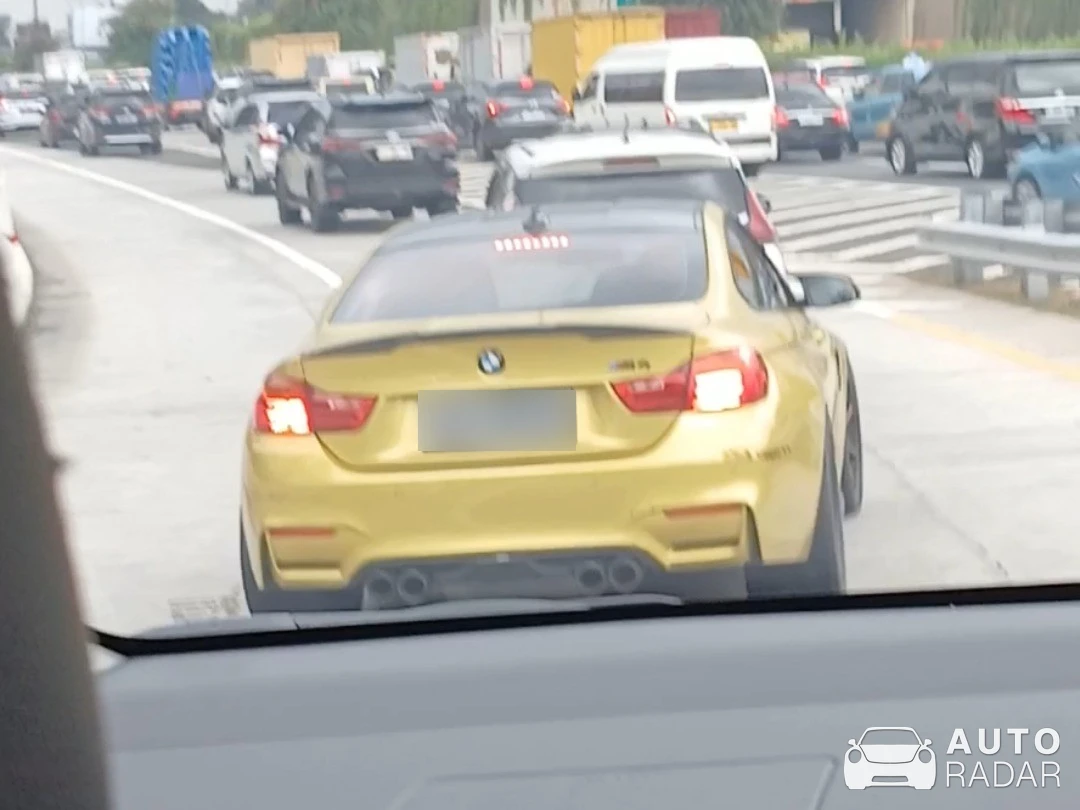 BMW M4 F82 Coupé spotted in Kota Jakarta Barat, Indonesia