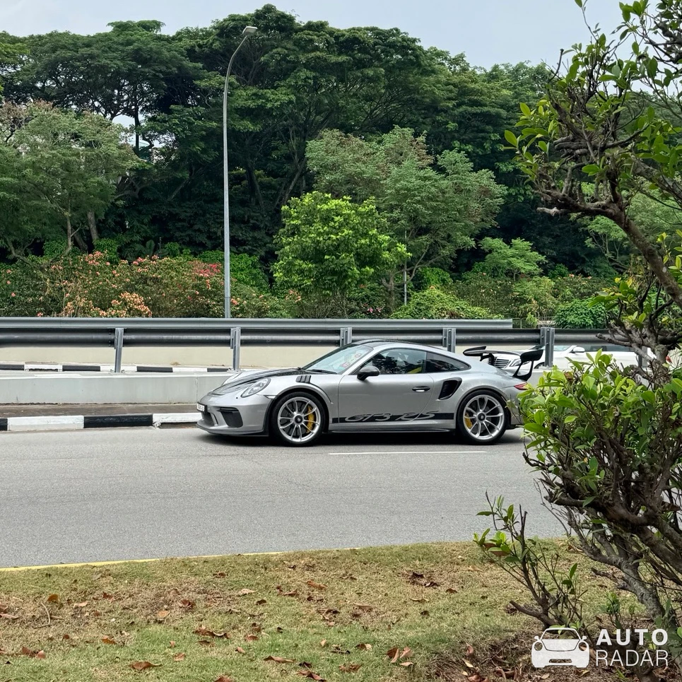 Porsche 991 GT3 RS MkII Weissach Package spotted in Singapore