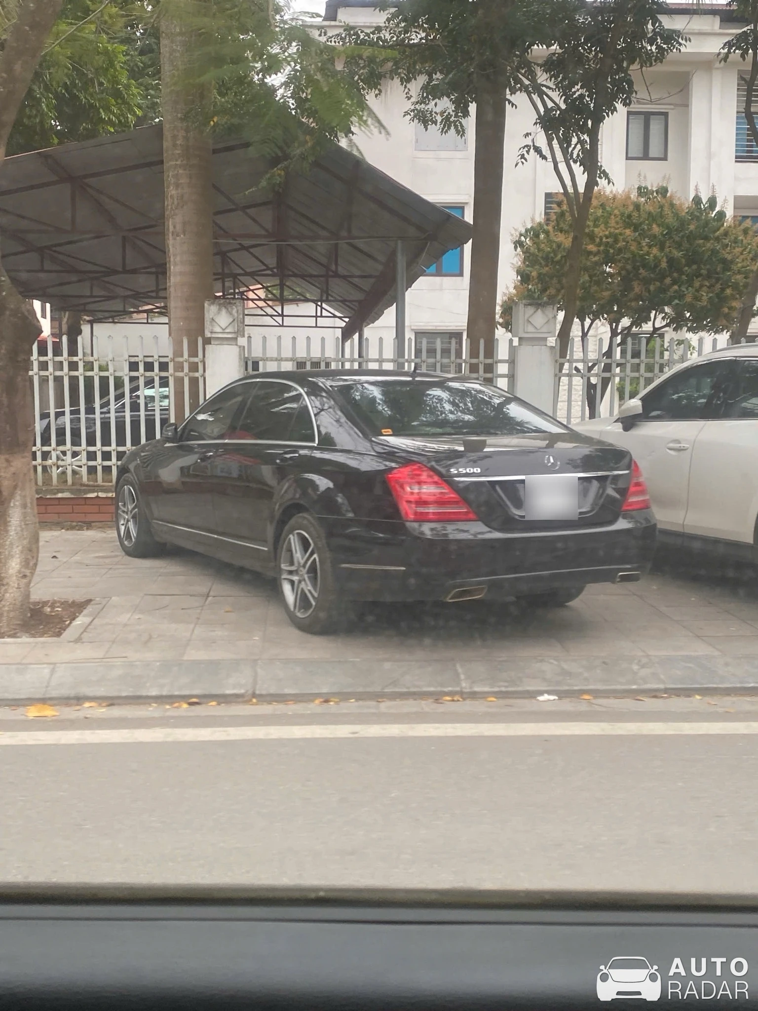 Mercedes-Benz S-Klasse W221 spotted in Thành phố Vĩnh Yên, Việt Nam