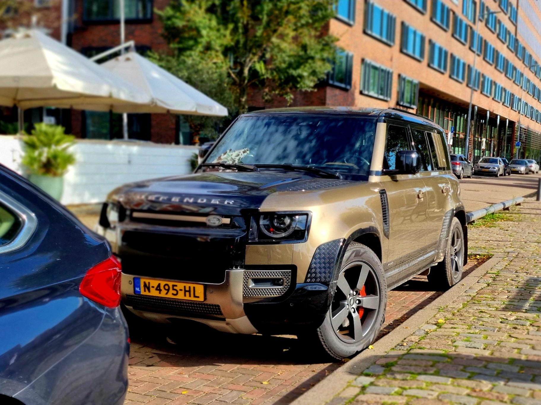 Land Rover Defender 2021
