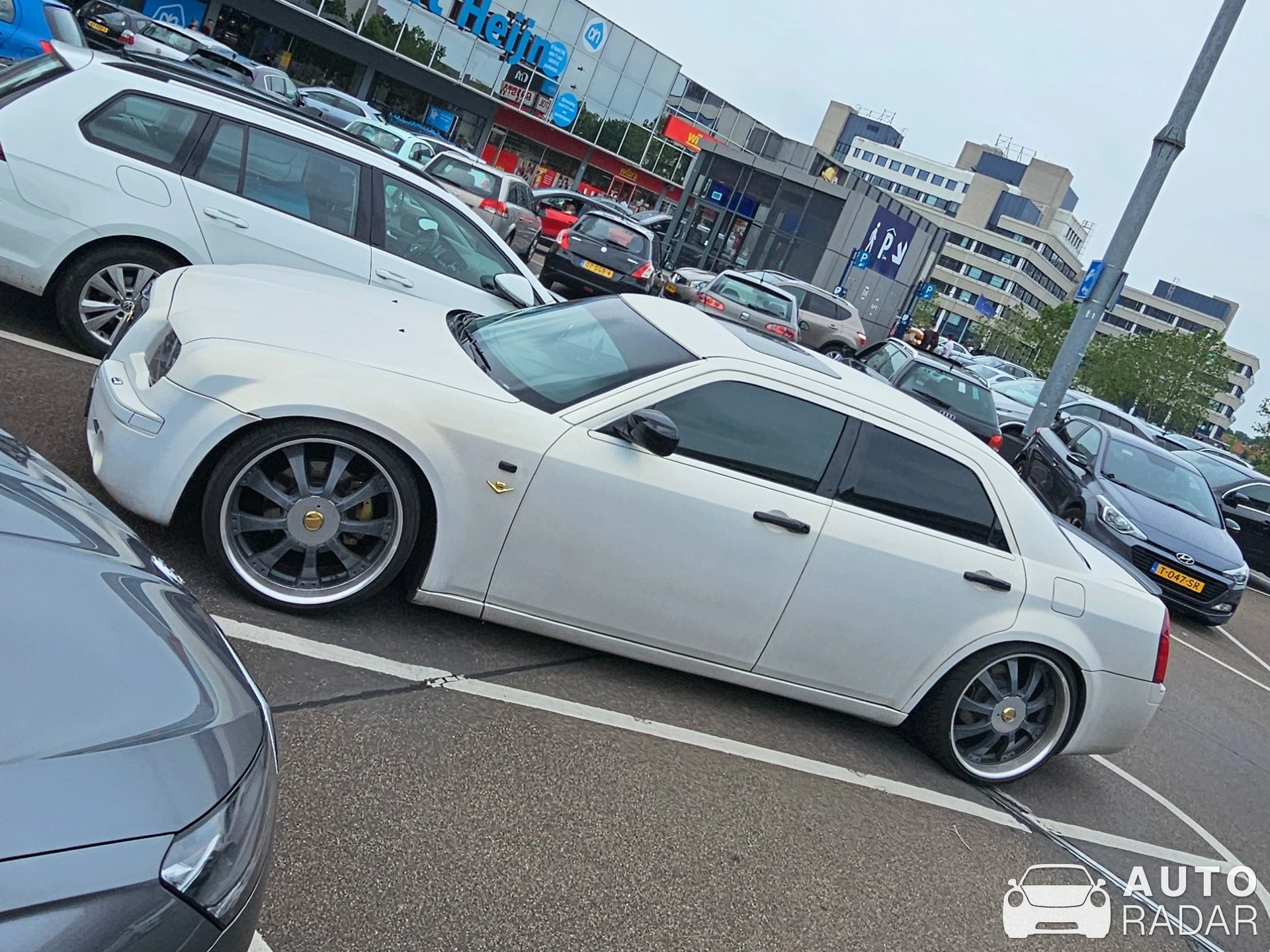 Chrysler 300C SRT8 2013 spotted in Heerlen