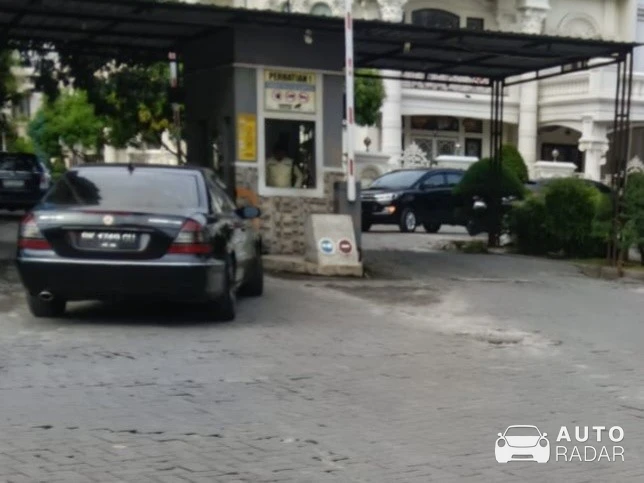 Mercedes-Benz S 65 AMG W220 spotted in Deli Serdang