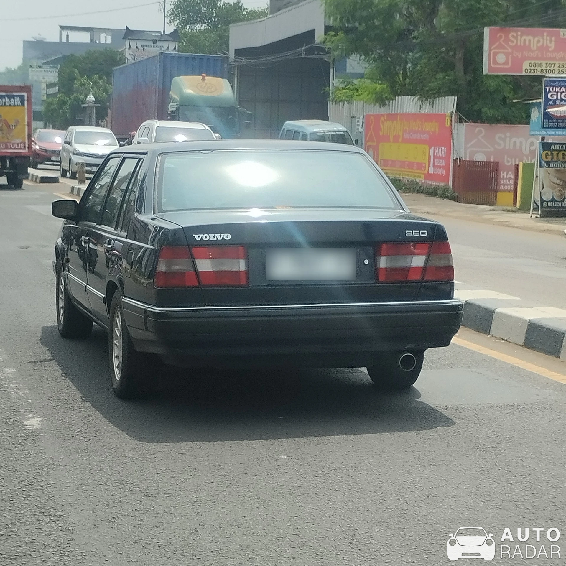Volvo 960 spotted in Cirebon