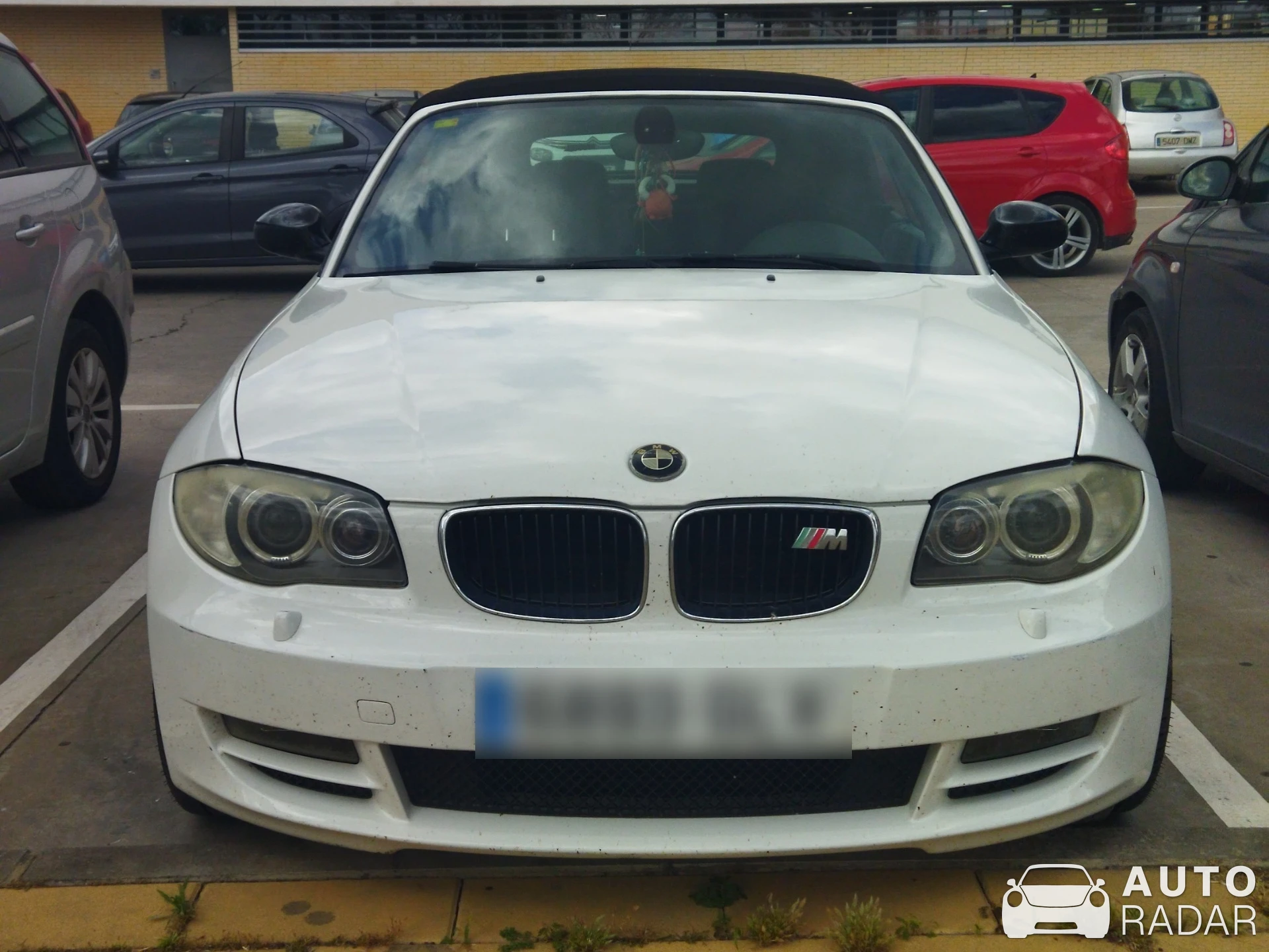 BMW 1 Series Cabriolet E88 spotted in La Rinconada