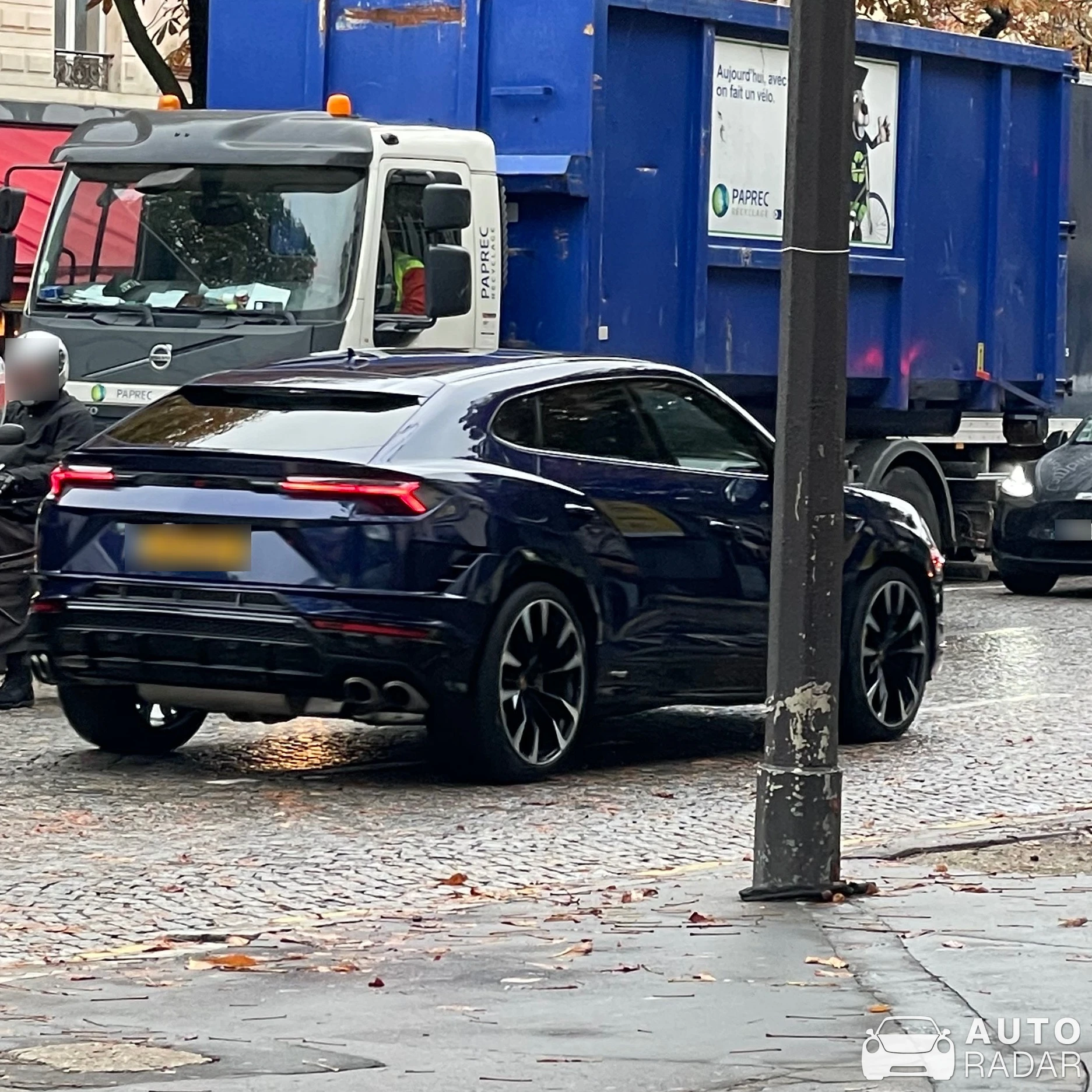 Lamborghini Urus spotted in Paris, Frankrike
