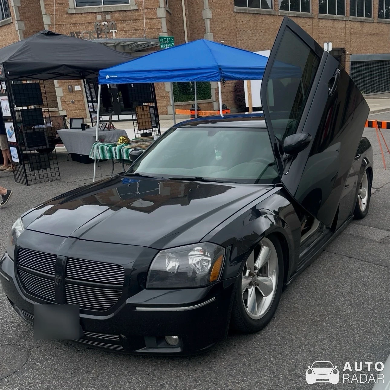 Dodge Magnum SRT-8 spotted in London