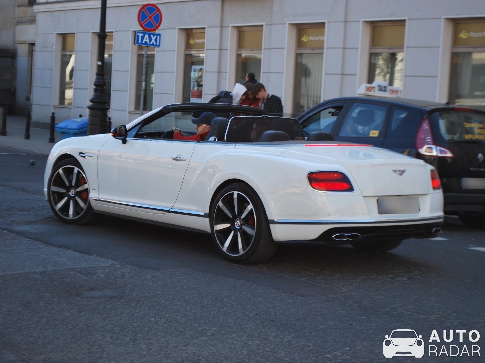 Bentley Continental GTC V8 S 2016 spotted in Warszawa