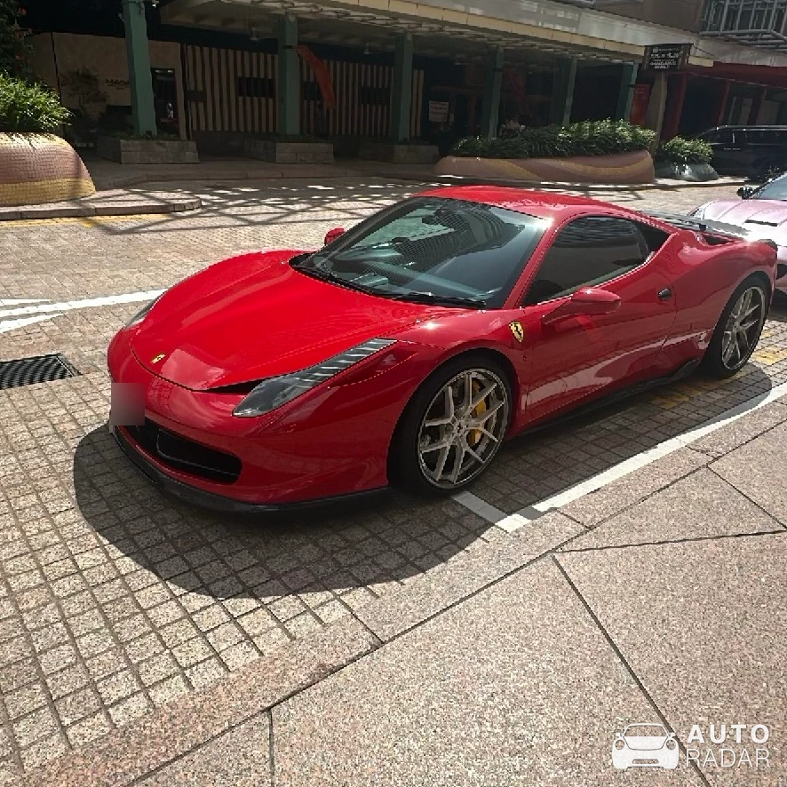 Ferrari 458 Italia spotted in Singapore, Singapore