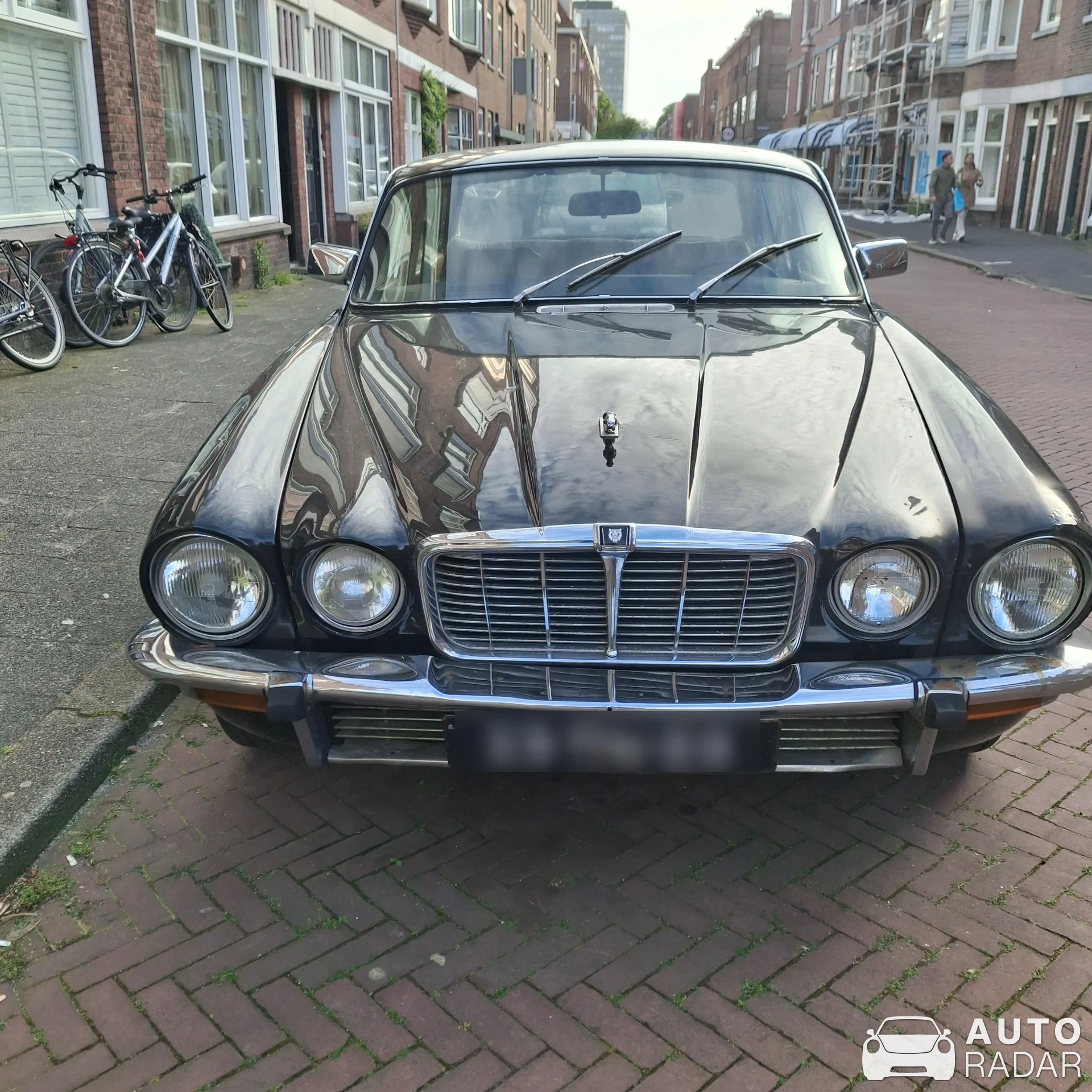 Jaguar XJ Series II spotted in Den Haag