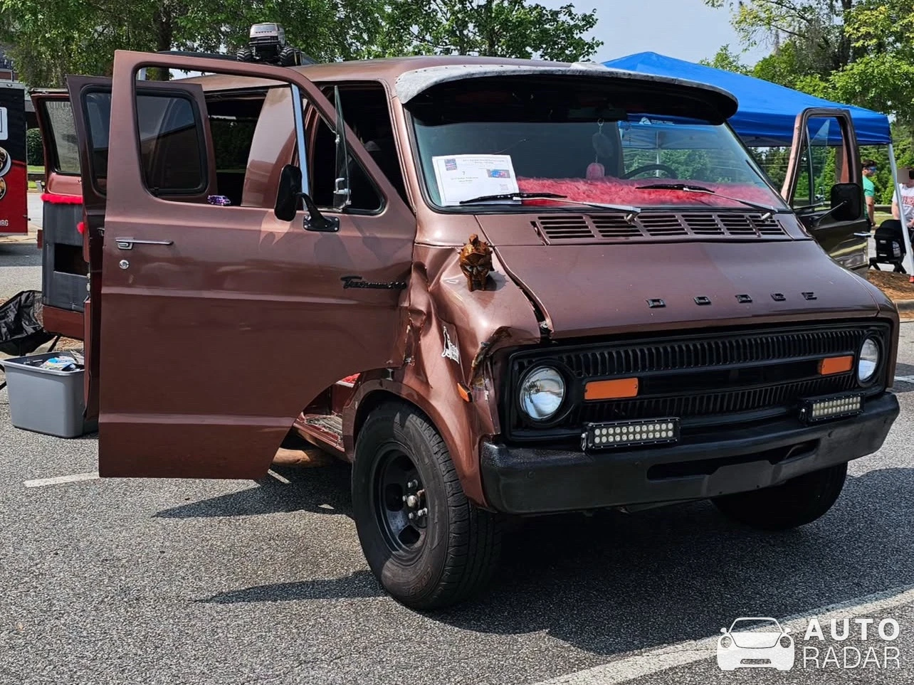 Dodge Van spotted in Columbus
