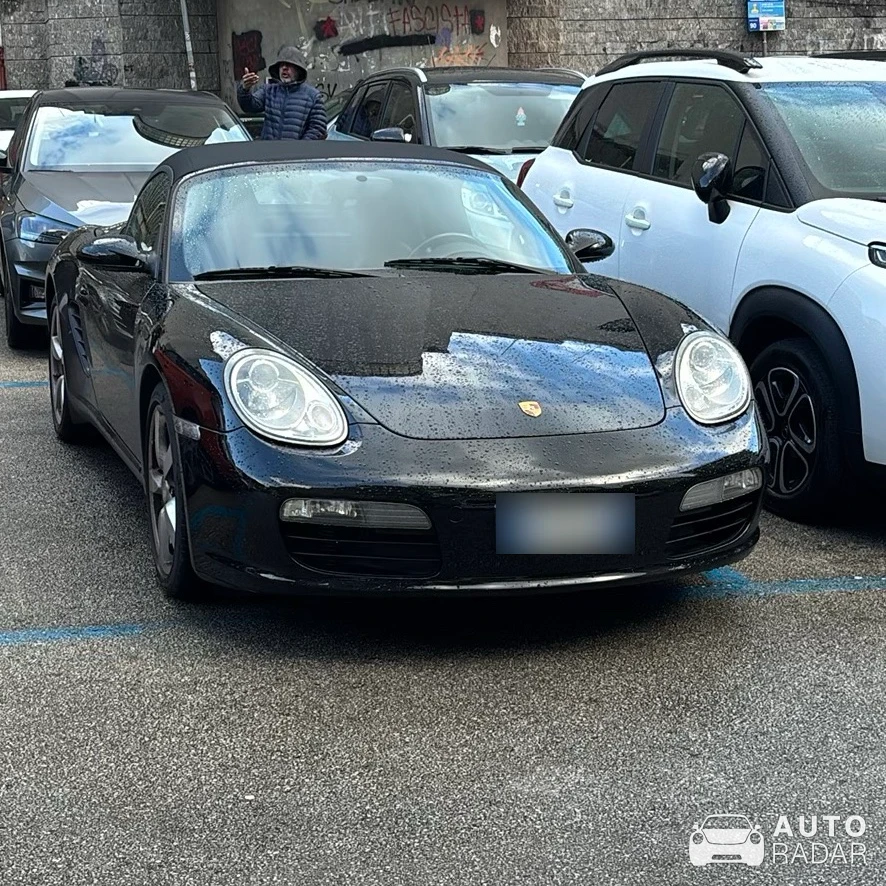 Porsche 987 Boxster spotted in Salerno, Italia