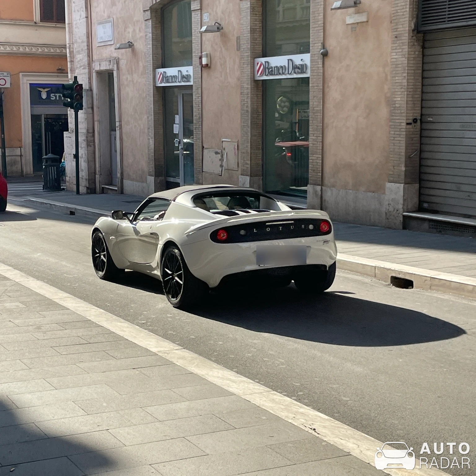 Lotus Elise S3 220 Sport spotted in Roma