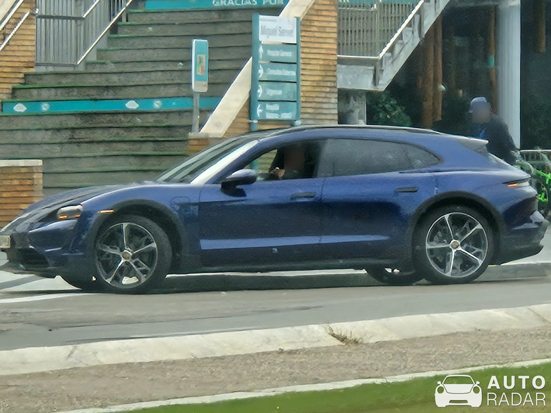 Porsche Taycan 4 Cross Turismo spotted in Zaragoza, Spain