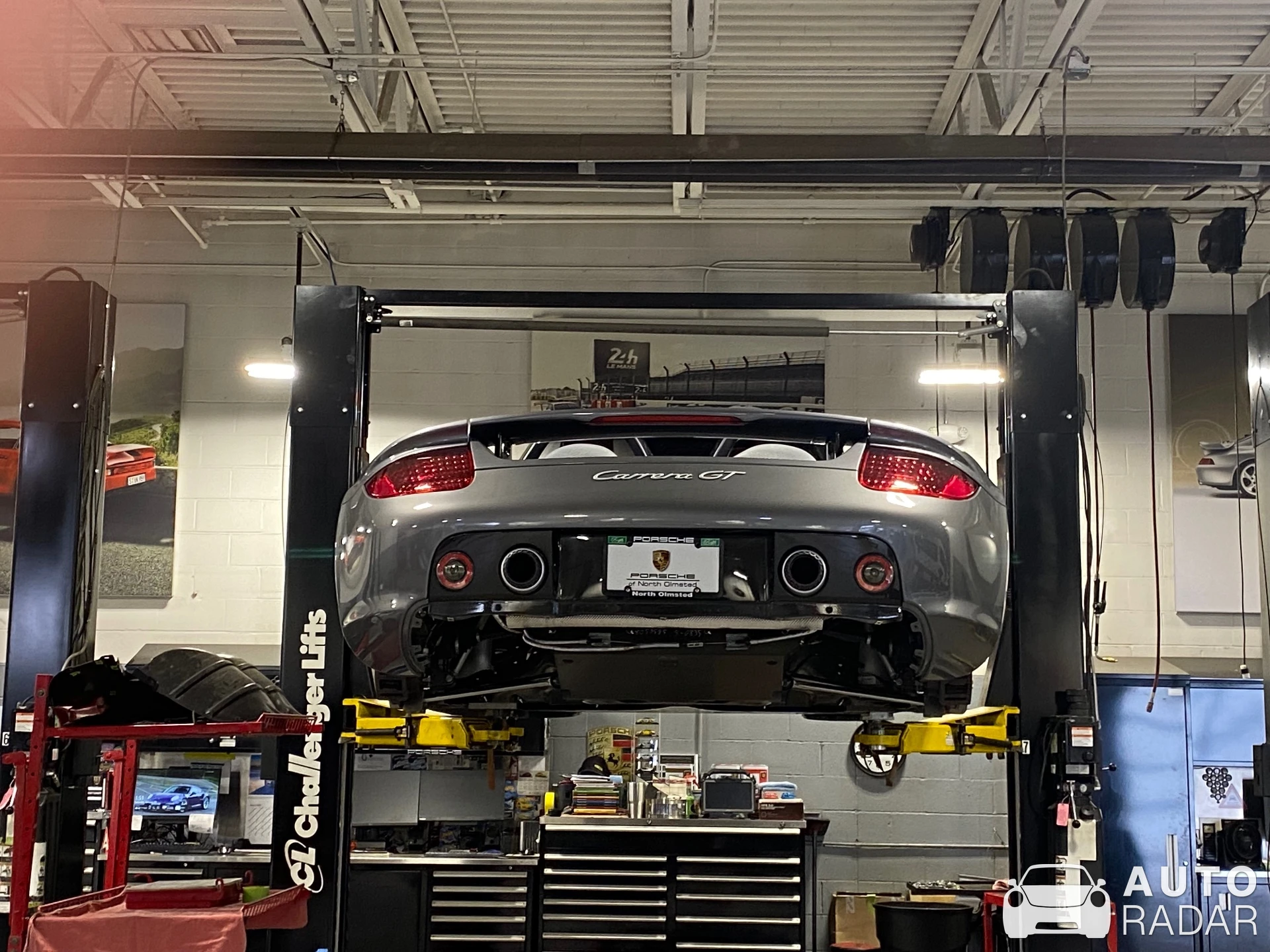 Porsche Carrera GT spotted in North Olmsted, United States