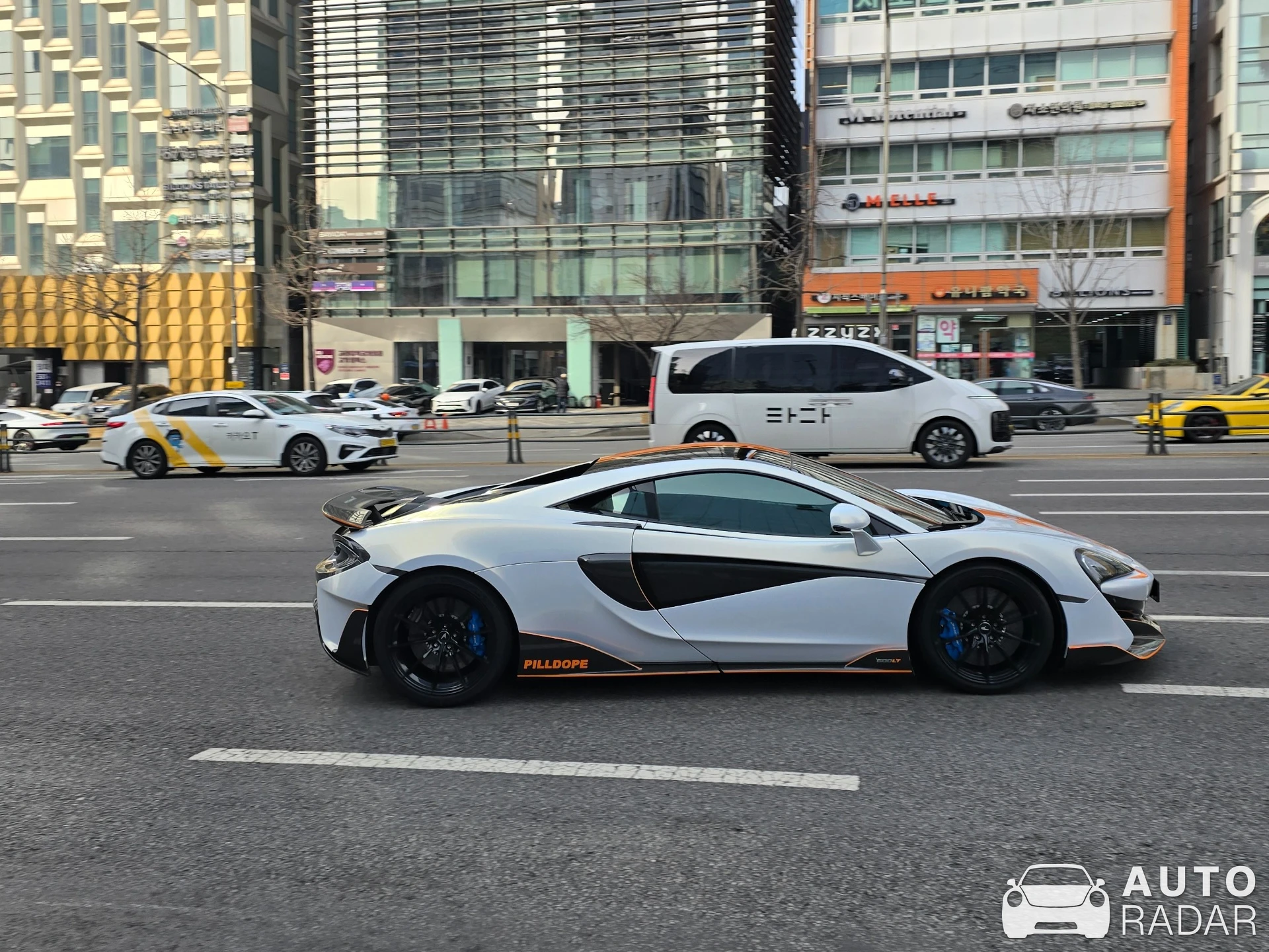 McLaren 600LT spotted in 강남구, 대한민국