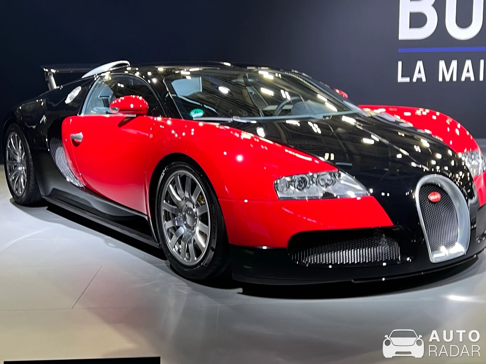 Bugatti Veyron 16.4 spotted in Senlis, France