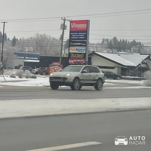 Porsche Cayenne S spotted in Calgary, Canada