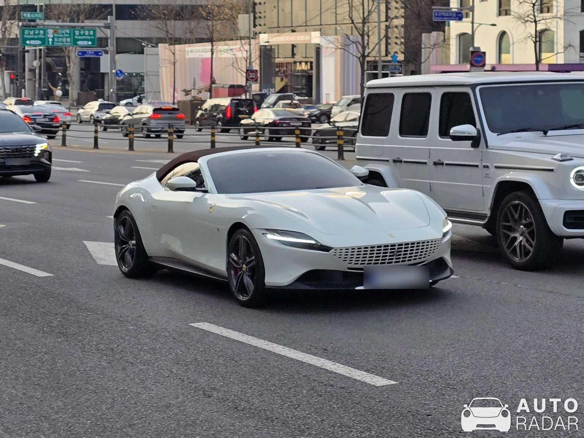 Ferrari Roma Spider spotted in 강남구, 대한민국