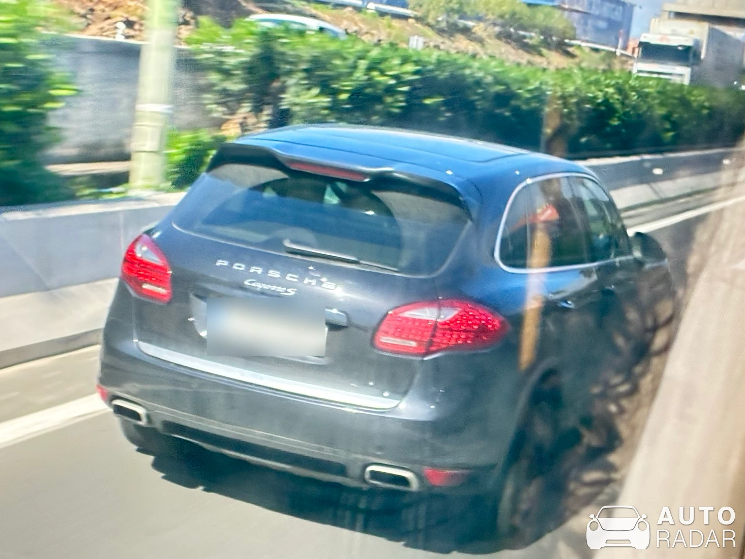 Porsche Cayenne S spotted in Casas Nuevas, España