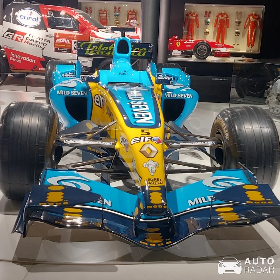 Renault F1 R25 spotted in Llanera, España