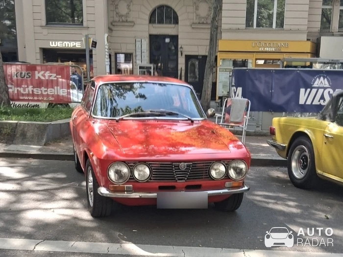 Alfa Romeo 2000 GT Veloce spotted in Berlin