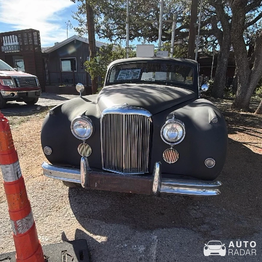 Jaguar Mark VII spotted in San Antonio, United States