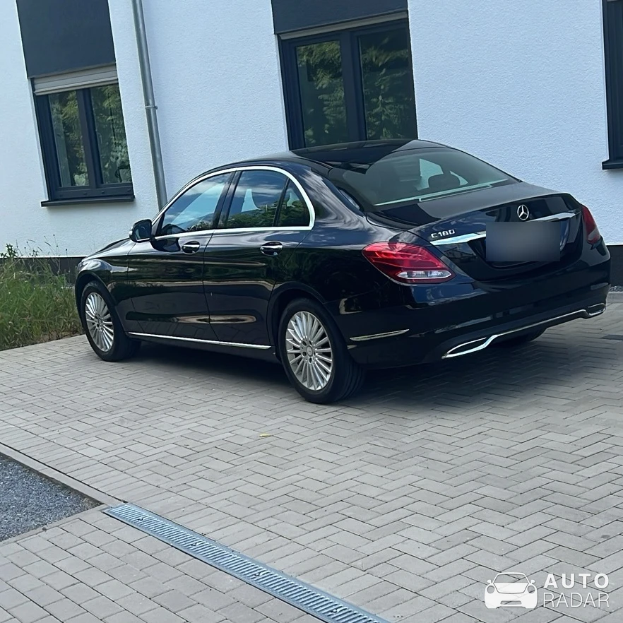 Mercedes-Benz W204 C180 spotted in Melle
