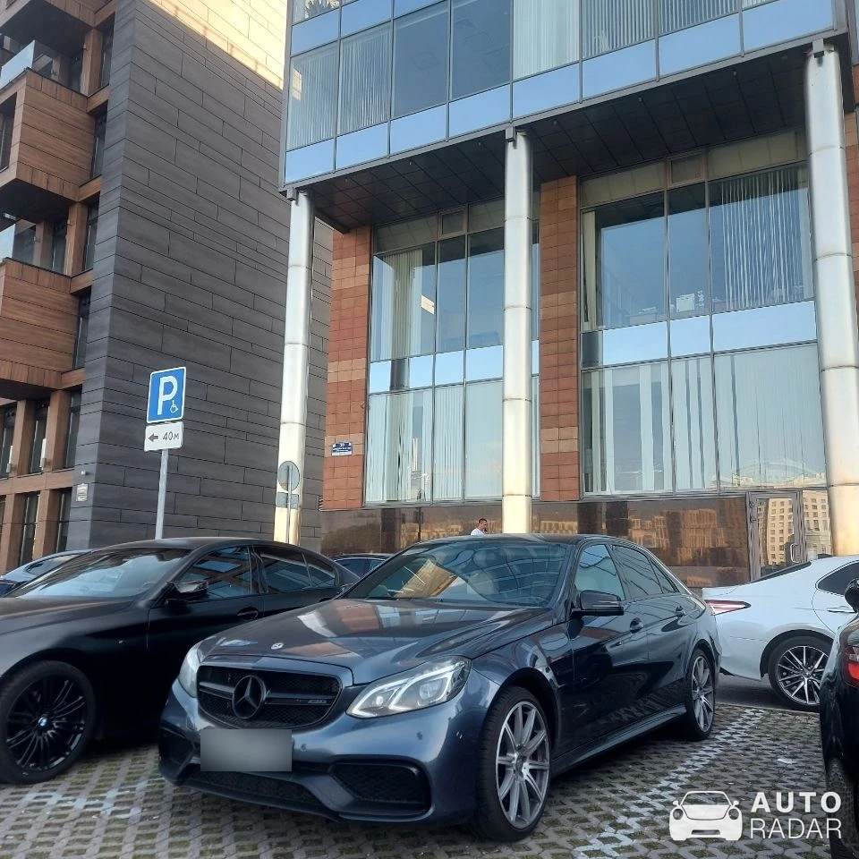 Mercedes-Benz E 63 S W212  spotted in Санкт-Петербург, Россия