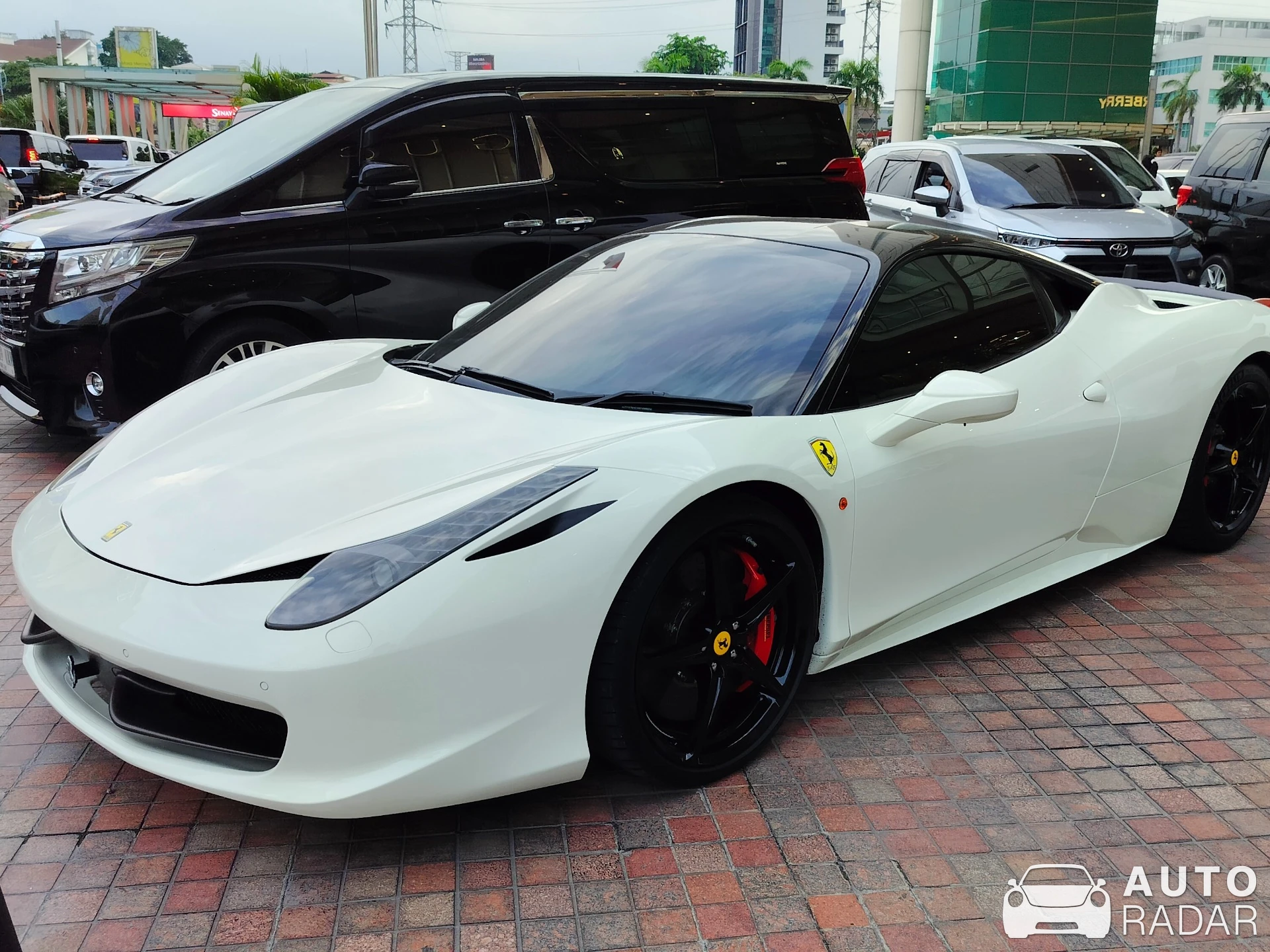 Ferrari 458 Italia spotted in Kota Jakarta Pusat, Indonesia