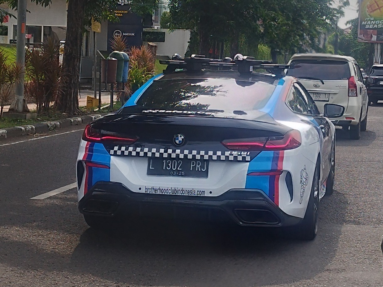 BMW 8 Series Coupé G15