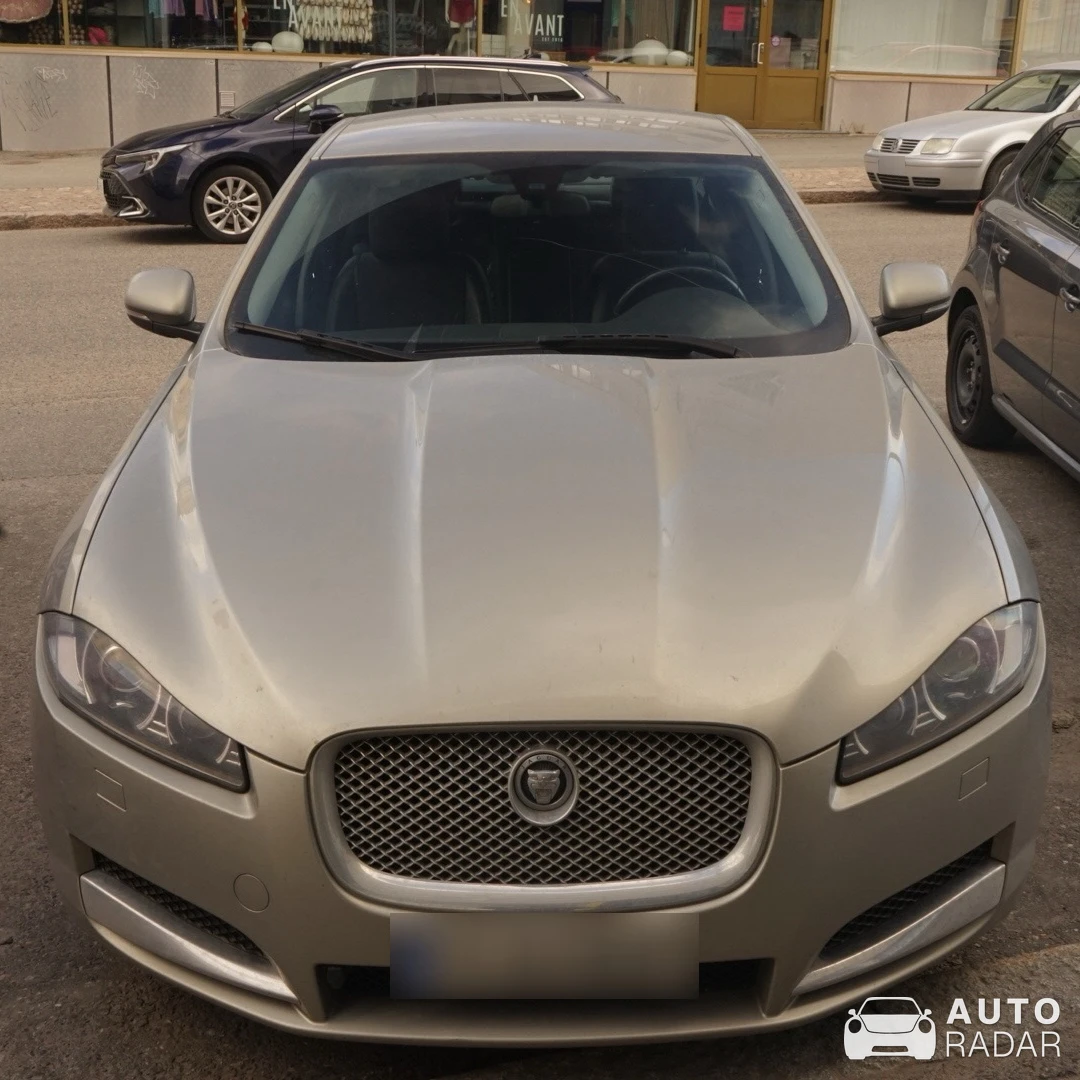 Jaguar XF 2012 Facelift spotted in Oulu