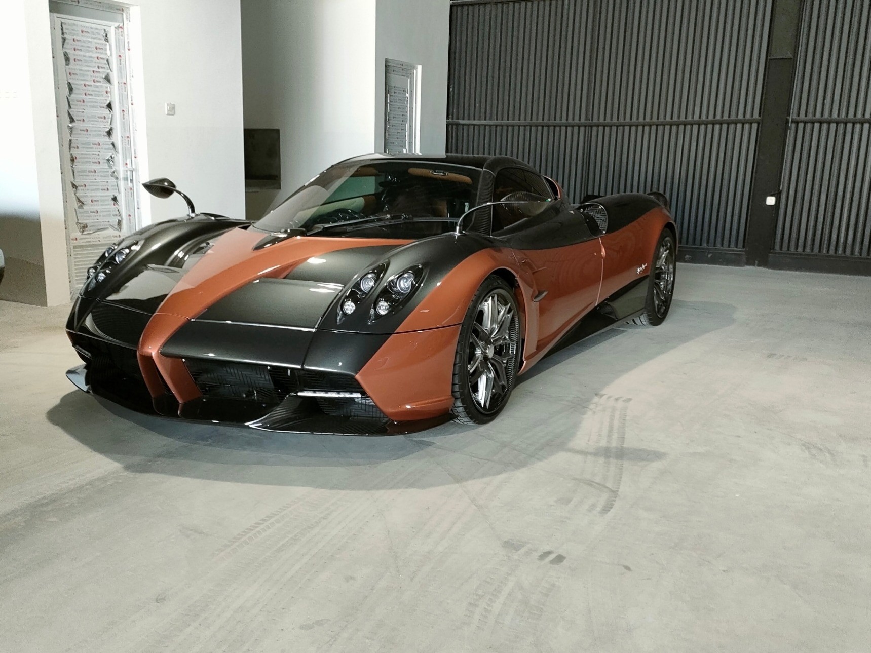 Pagani Huayra Roadster