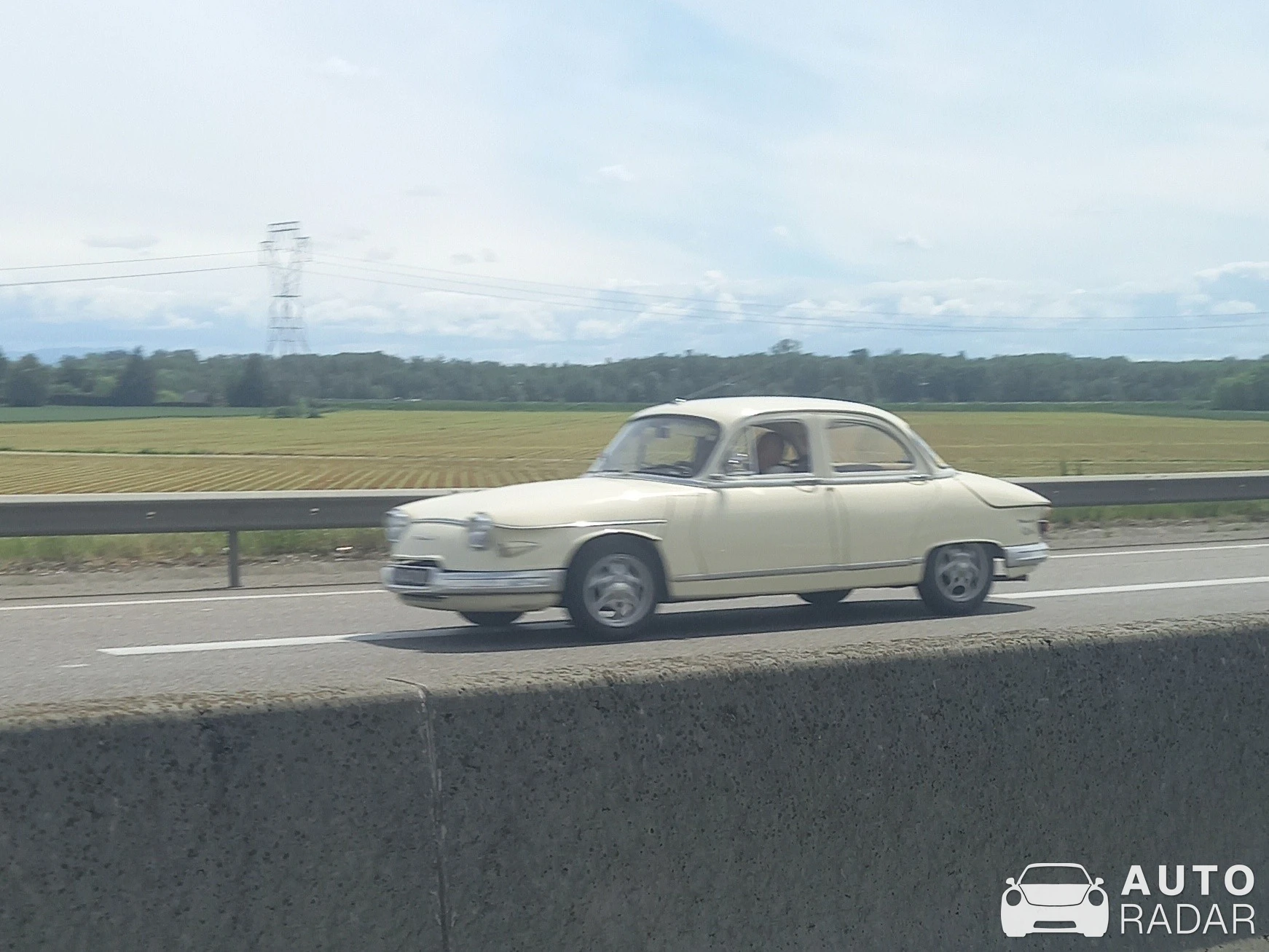 Panhard 24 spotted in Sélestat