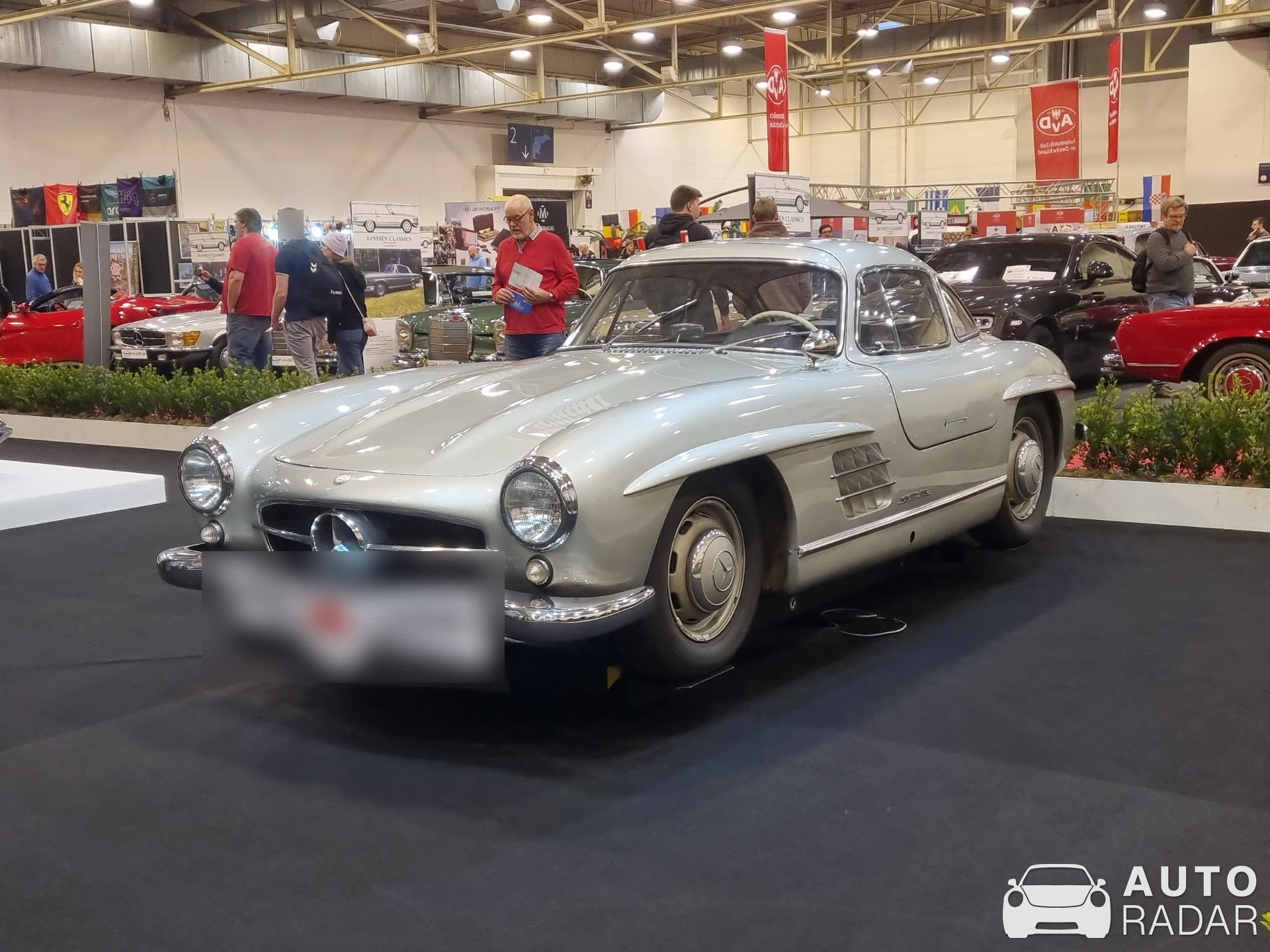 Mercedes-Benz 300SL Gullwing spotted in Essen, Germania