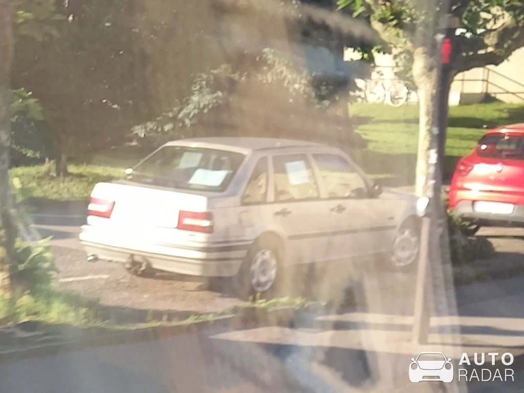 Volvo 440 spotted in Annecy