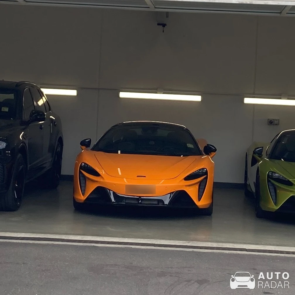 McLaren Artura spotted in Frewville, Australia