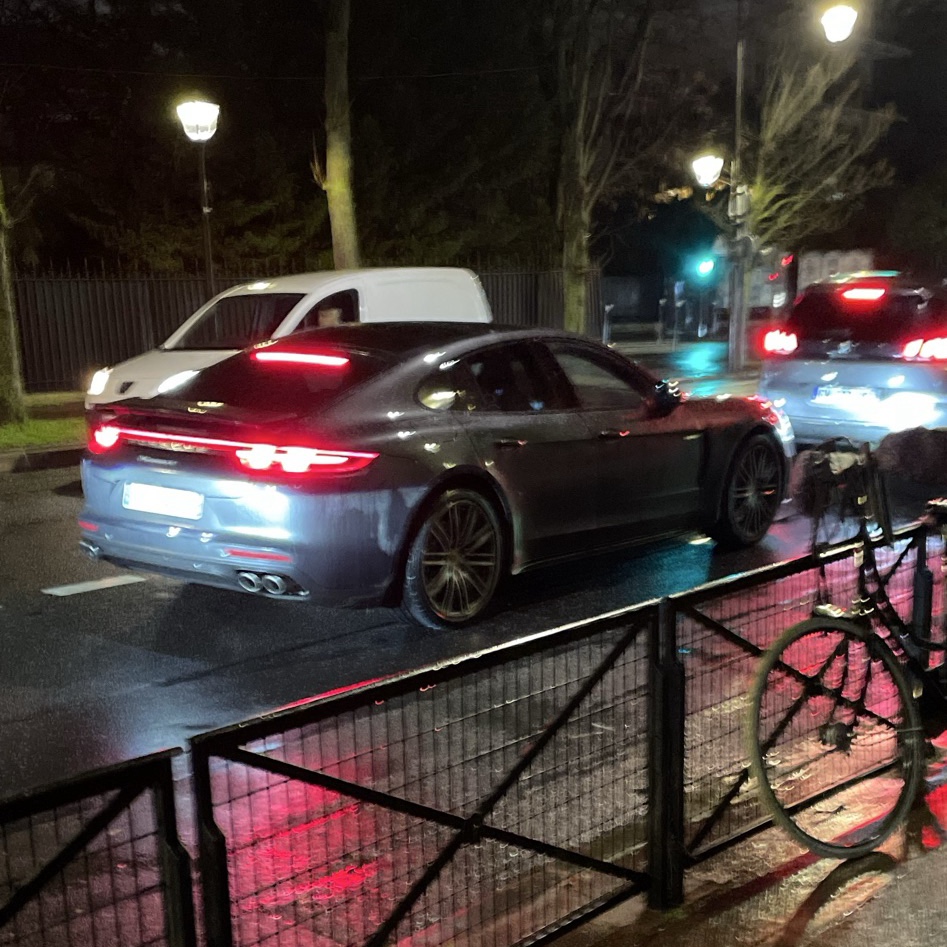 Porsche 971 Panamera 4S
