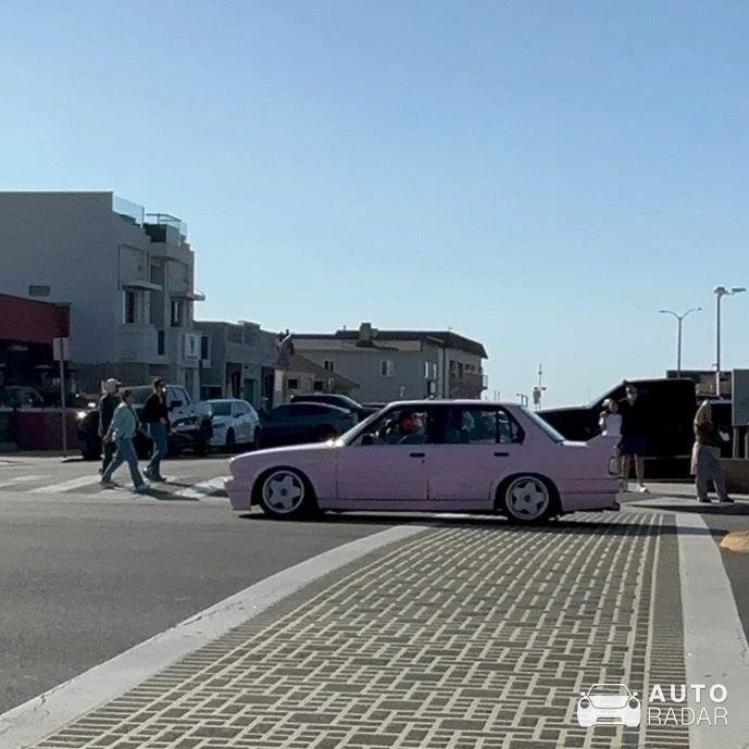BMW 3 Series E30 spotted in Hermosa Beach, United States