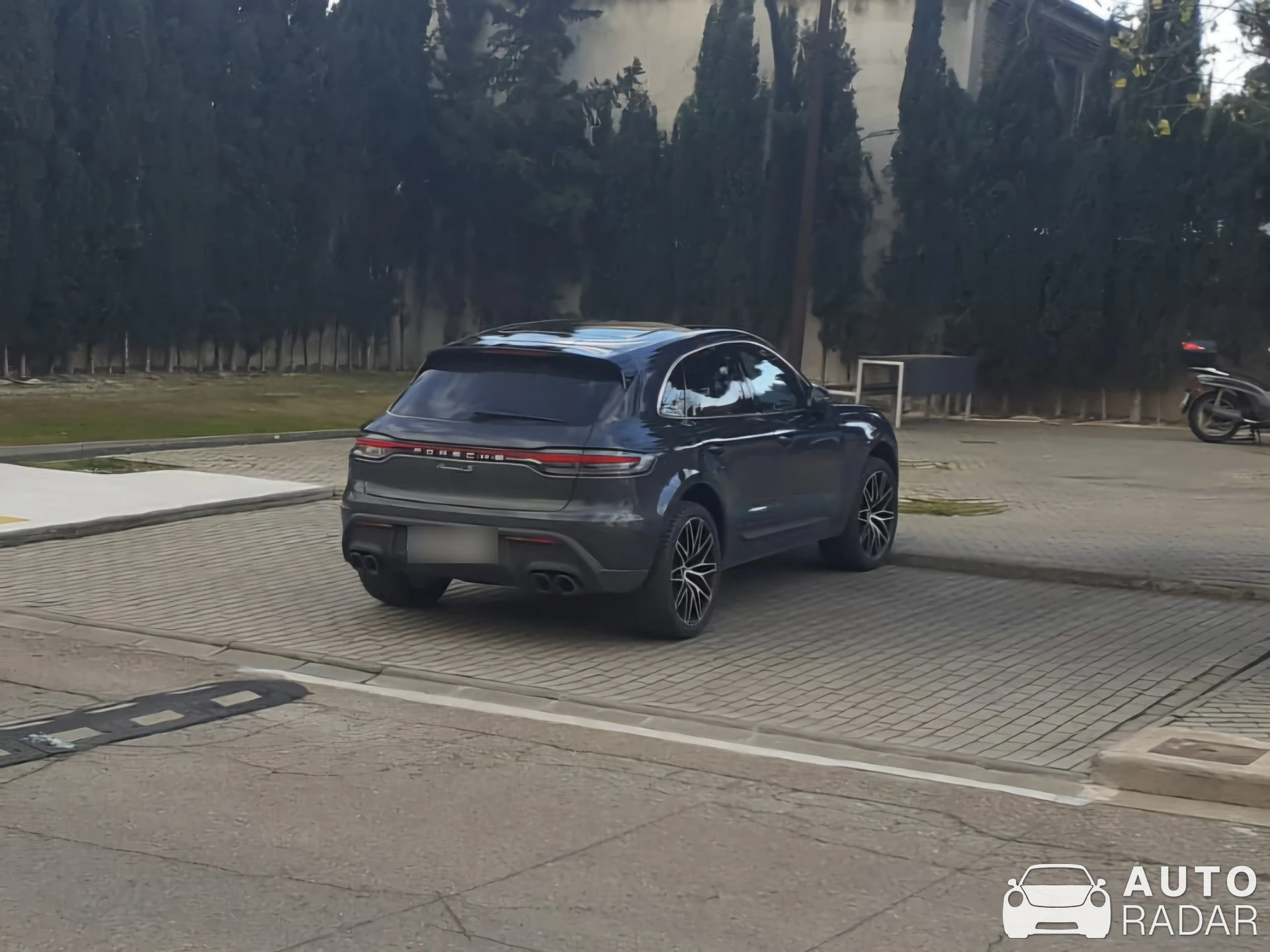 Porsche Macan S spotted in Zaragoza, España