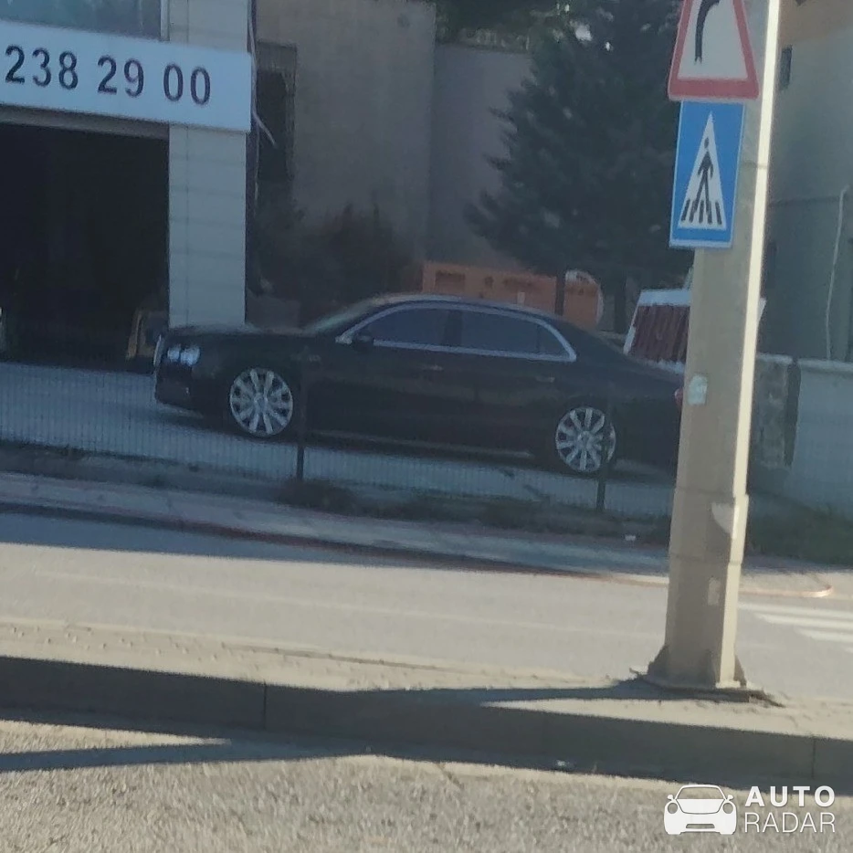 Bentley Flying Spur V8 spotted in Çankaya, Türkiye